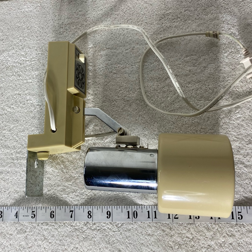 Vintage Beige Clamp On Headboard Reading Lamp - Picture 12 of 13